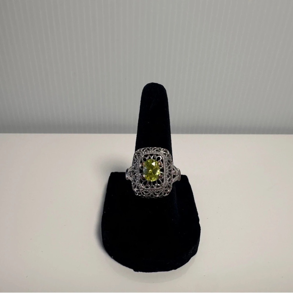 Vintage art deco style ring